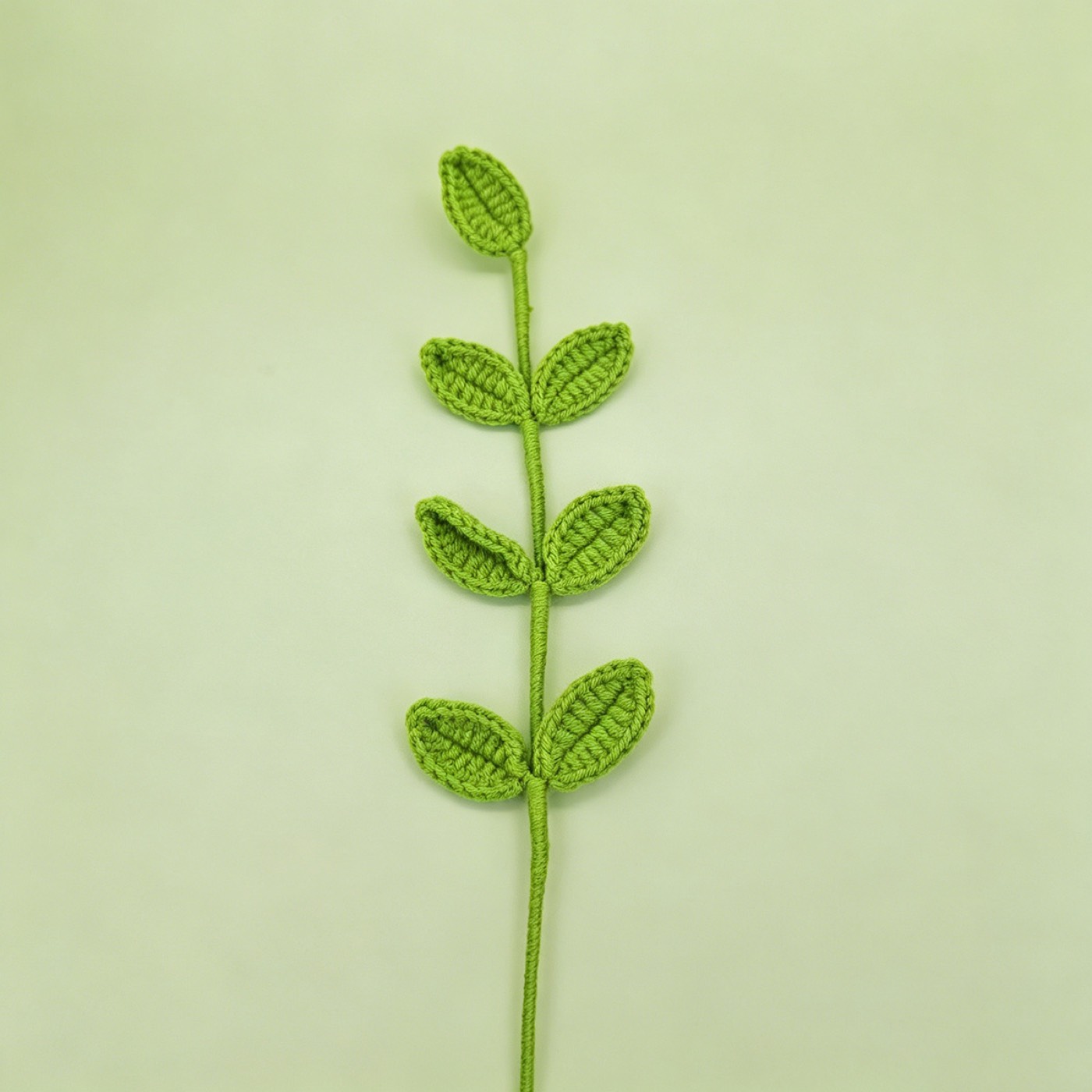 Four-Leaf Clover Crochet Stem view 2